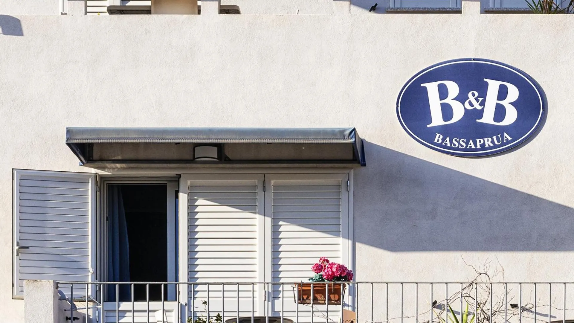 Bassa Prua Bed & Breakfast Palau