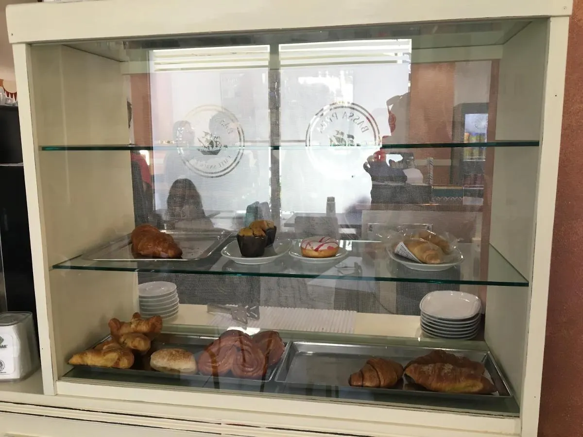 Bassa Prua Bed & Breakfast Palau